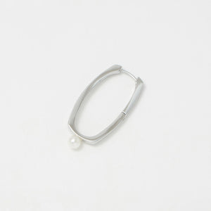 オーバルフープ&イミテーションパール ピアス