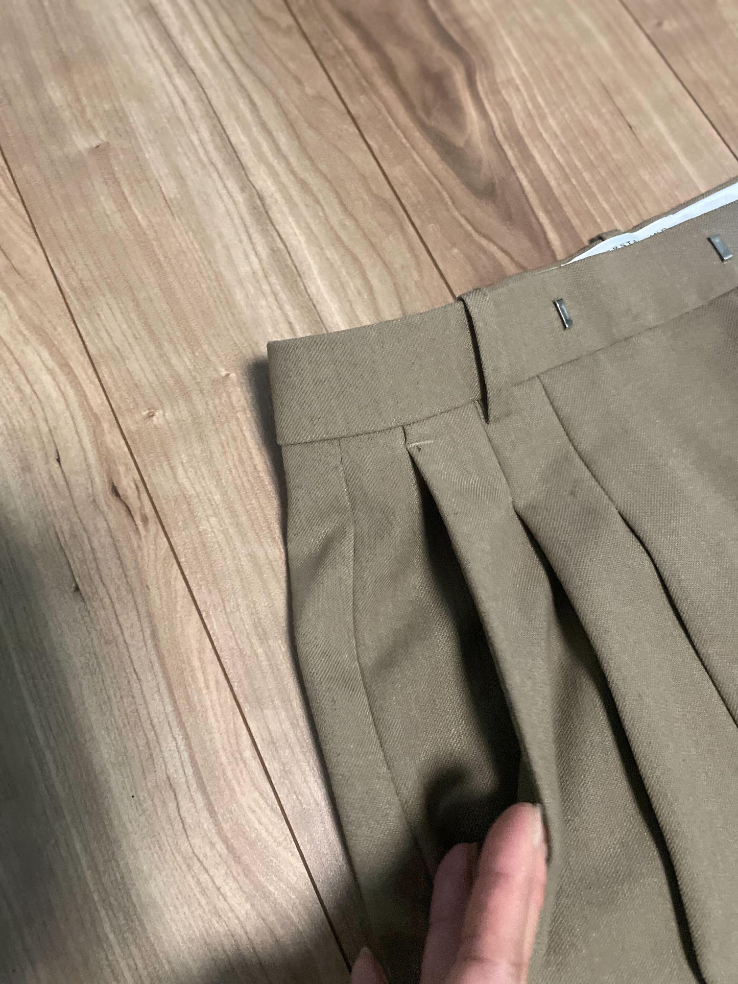 ワイドツータックパンツ