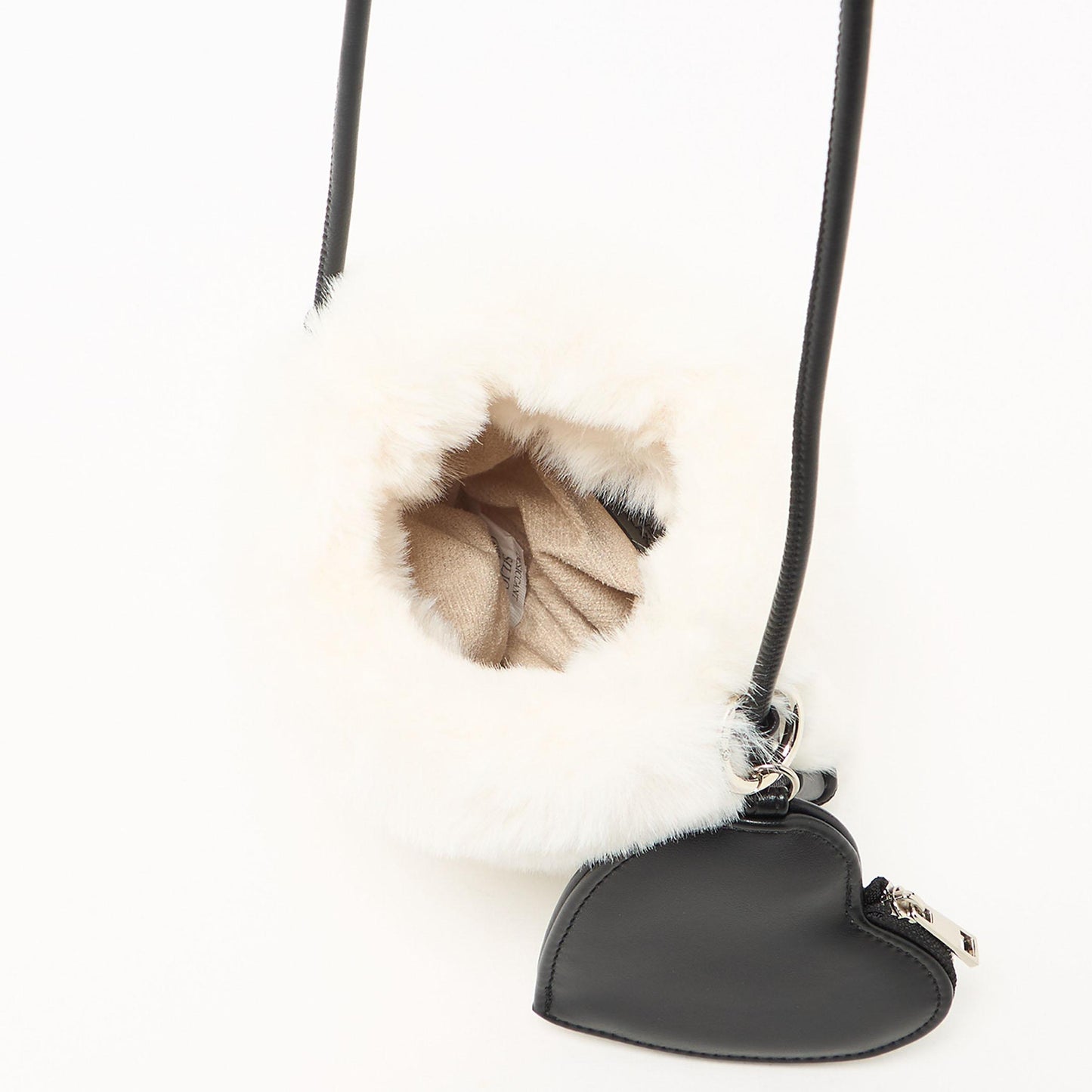 ファーショルダーバッグ ハートチャーム付き