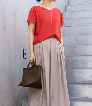 コクーンシルエットVネックニット