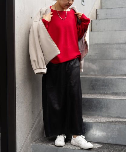 ボートネックニット