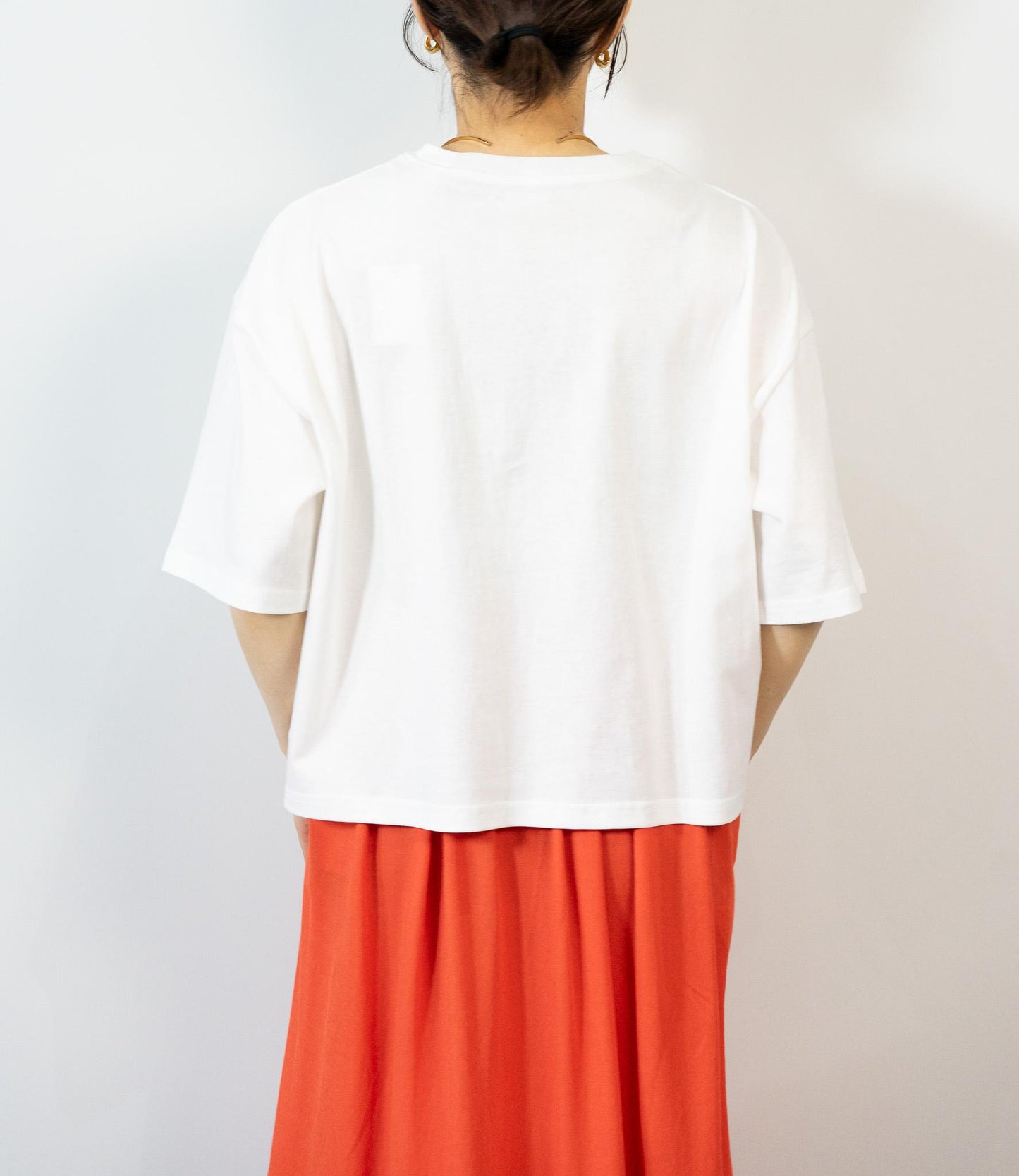 エンブロイダリークロップドTシャツ