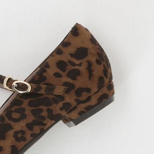 Vカット ストラップ フラットシューズ 撥水