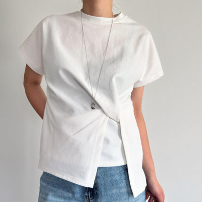 ツイストTシャツ