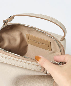 ALIFA S ミニレザーバッグ《GIANNI CHIARINI》