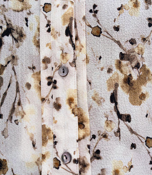 ペインティングフラワーフレンチスリーブブラウス