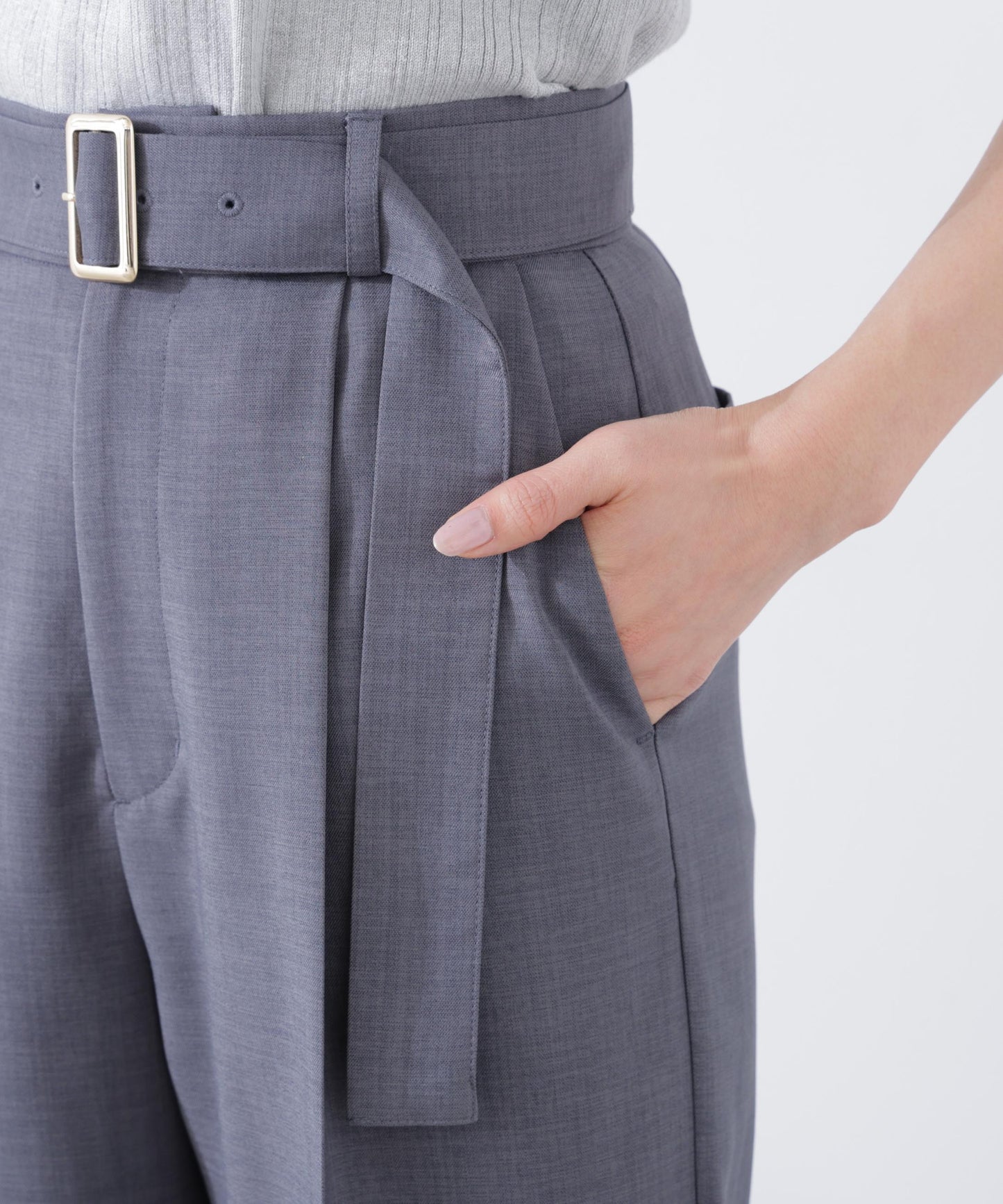 ＜ウォッシャブル＞ベルト付きタックワイドパンツ　26SS