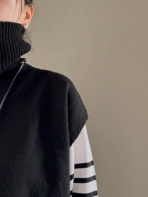 タートルネックスリットベスト