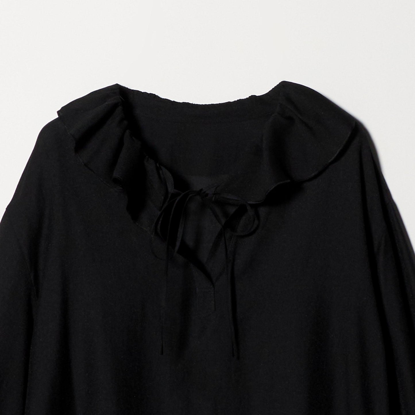 ラッフル スキッパーブラウス