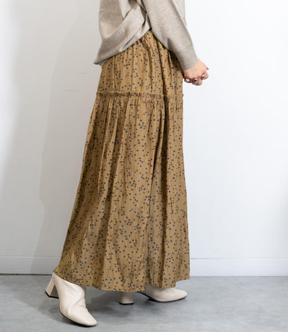 シャイニーティアードスカート