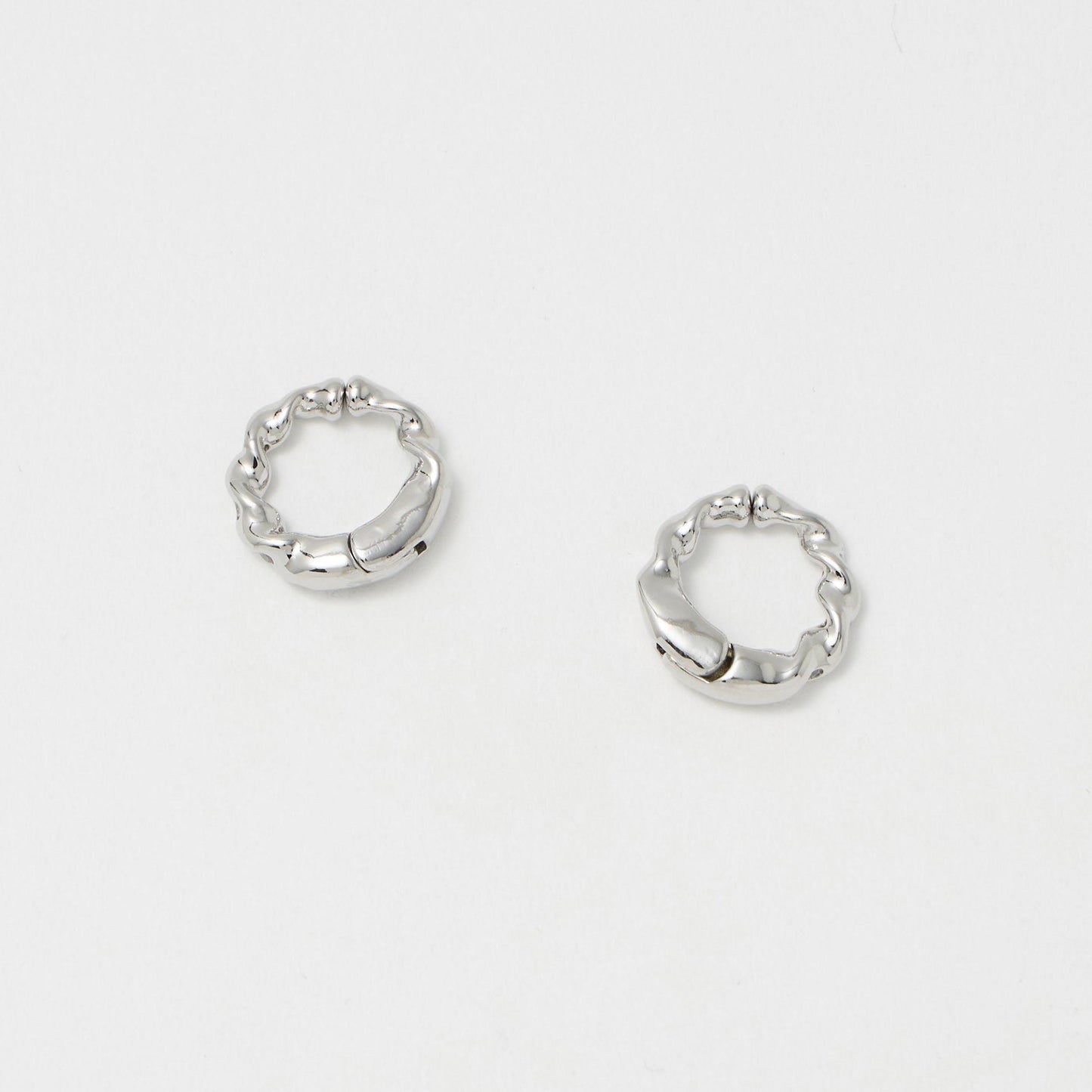 ネジリ フープ 2WAY カフ イヤリング