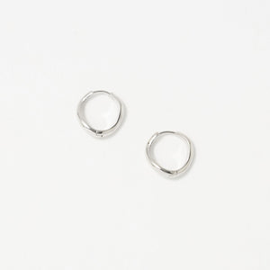 ツイスト フープ ピアス