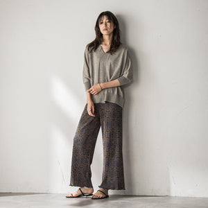 【WEB限定】オリエンタル柄クリスタルプリーツパンツ≪手洗い可能≫