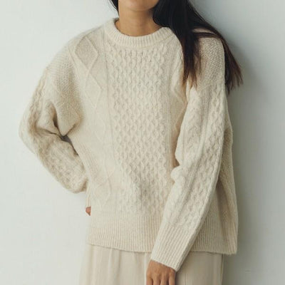 ケーブルニット