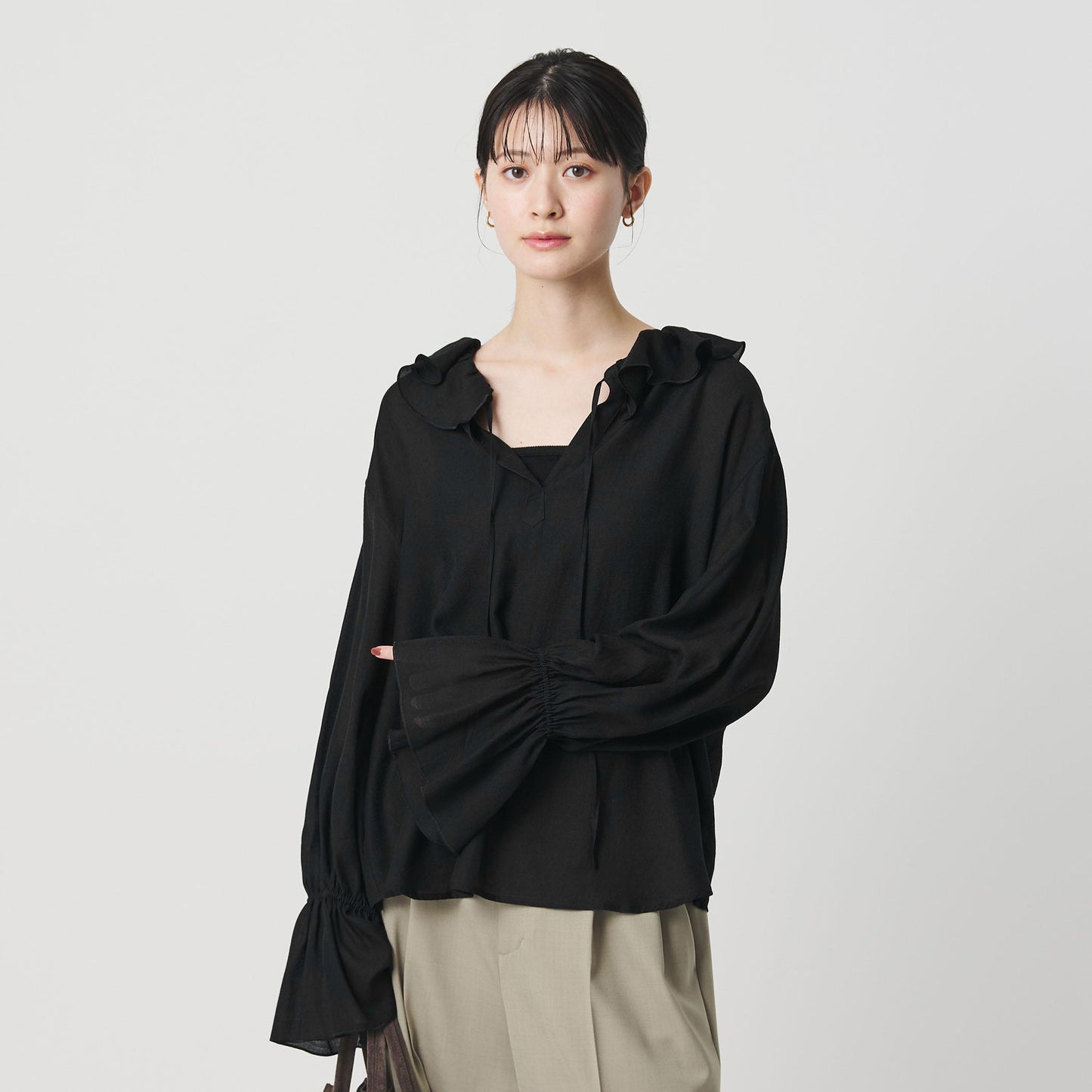 ラッフル スキッパーブラウス