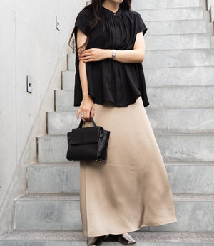 とろみバンドカラーブラウス