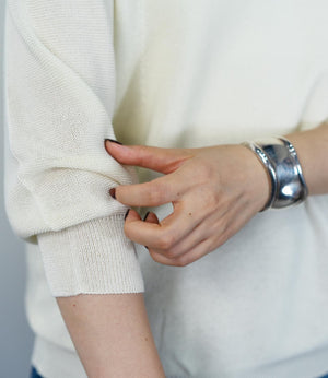 ホールガーメンVネックトニット