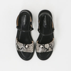 コンビ バックストラップ サンダル