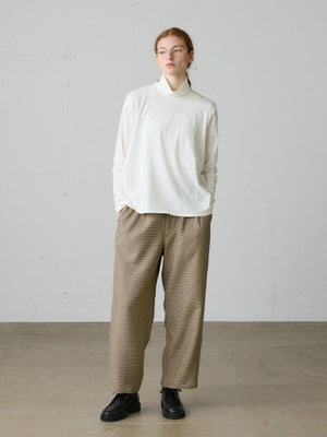 MidiUmi ハイネックフレアプルオーバー