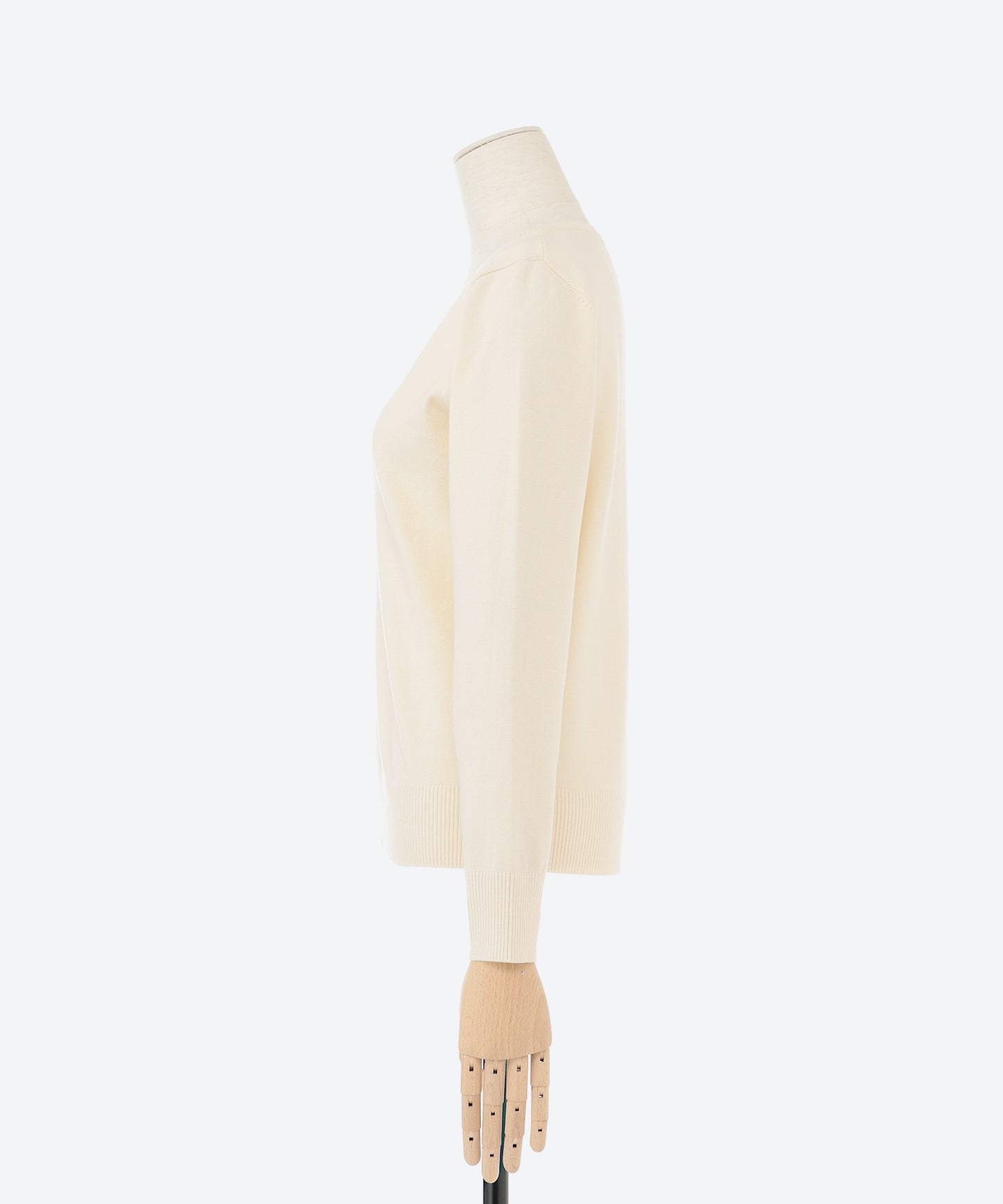 クルーネックストレートニット