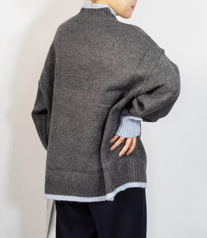 バイカラーハイネックニット