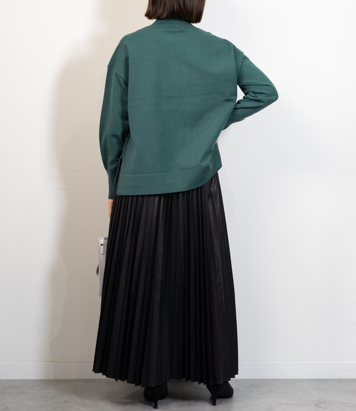 ハイネックスクエアニット