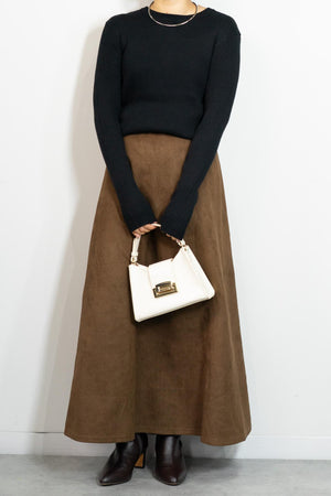 コンフォータブルスリムニット