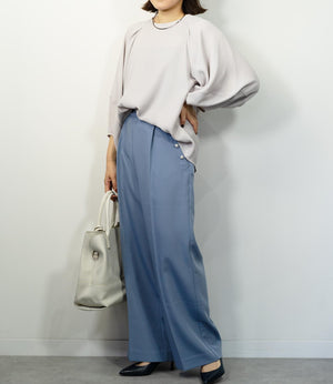 ダブルバックサテンエアリーブラウス