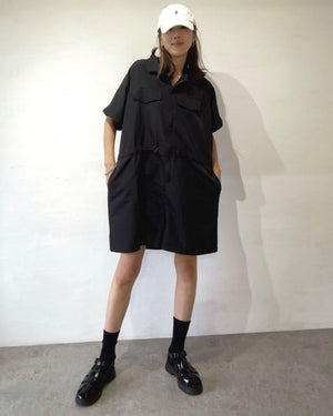 ナイロンジャンプスーツ