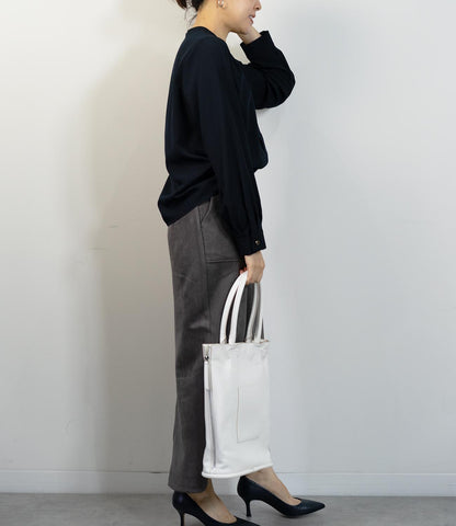 タックフレアブラウス