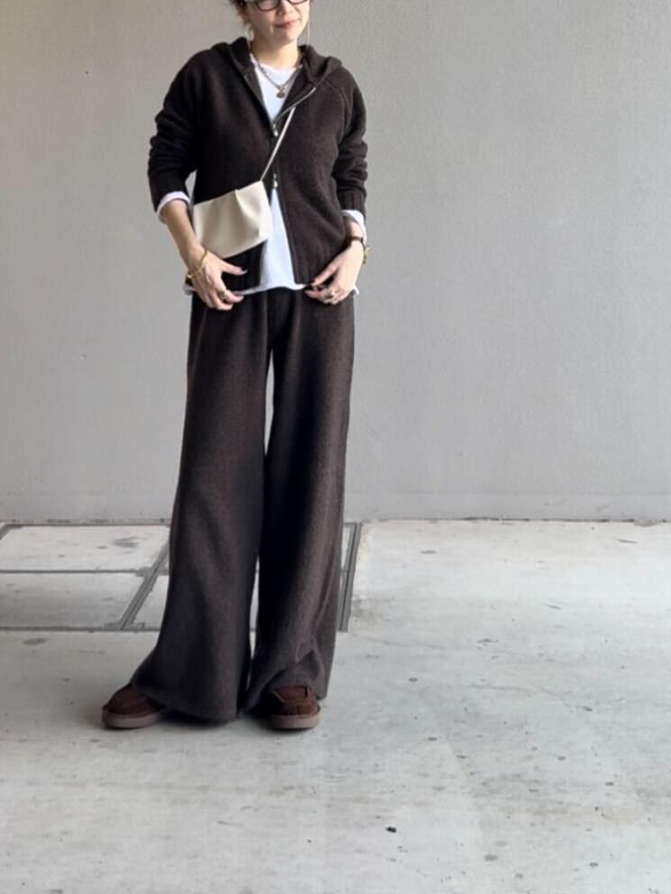 ダブルジップフーディーニットアップ