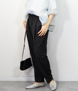 タンブラーブッチャーテーパードパンツ