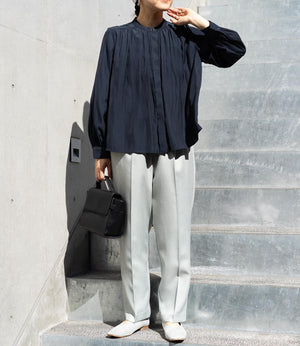 パウダーサテンギャザーブラウス