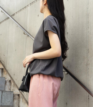 コクーンシルエットボートネックカットソー