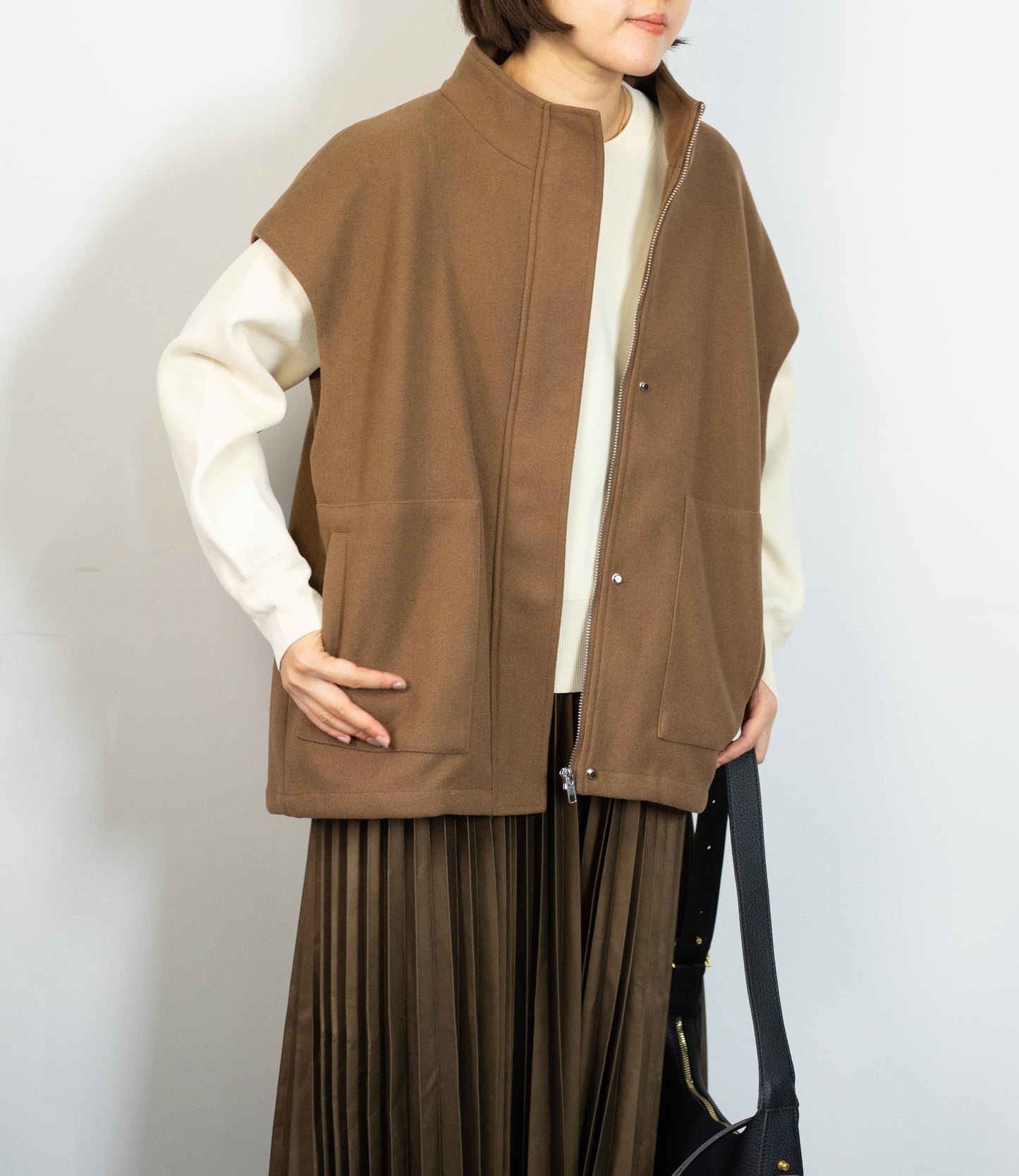 ウールライクハイネックベスト