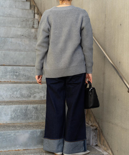 Vネックカーディガン