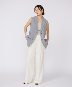 カップ付きキャミソール