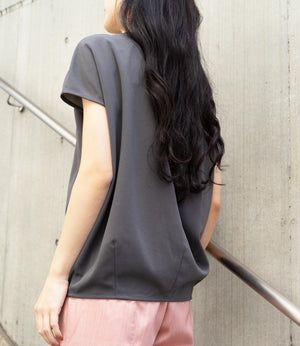 コクーンシルエットボートネックカットソー