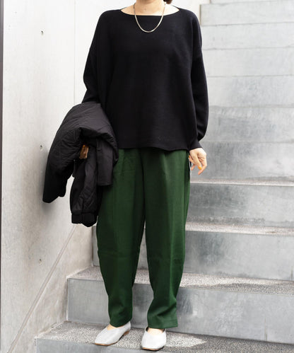 ボートネックニット