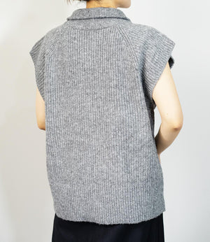 ラグランハイネックニット