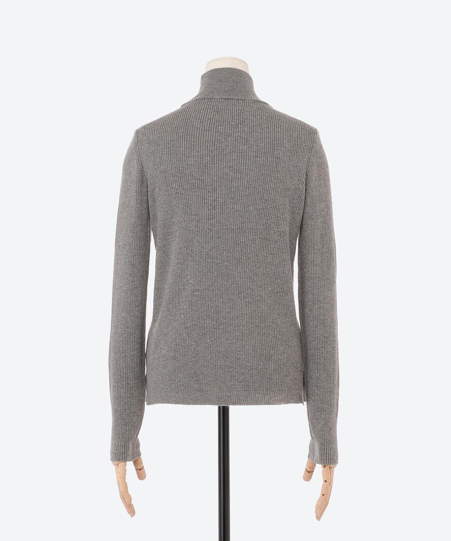 ソフトタッチタートルネックニット