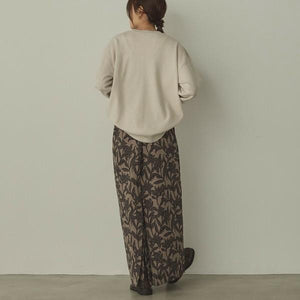 やわもちクルーネックニット