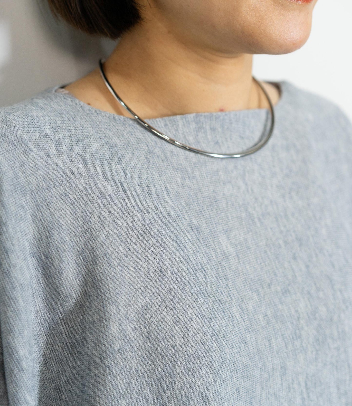 ボートネックラウンドニット