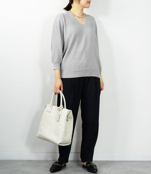 ホールガーメンVネックトニット