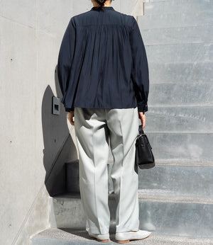 パウダーサテンギャザーブラウス