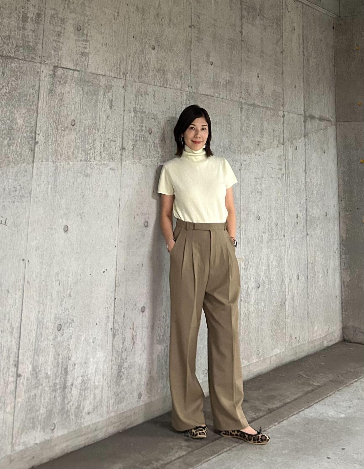 ワイドツータックパンツ