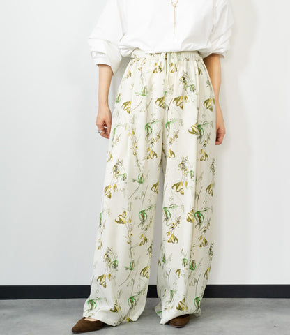 ボタニカル柄イージーパンツ