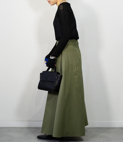 タックツイルフレアスカート