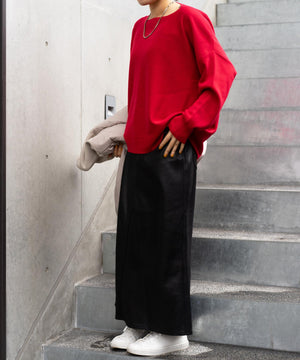 ボートネックニット