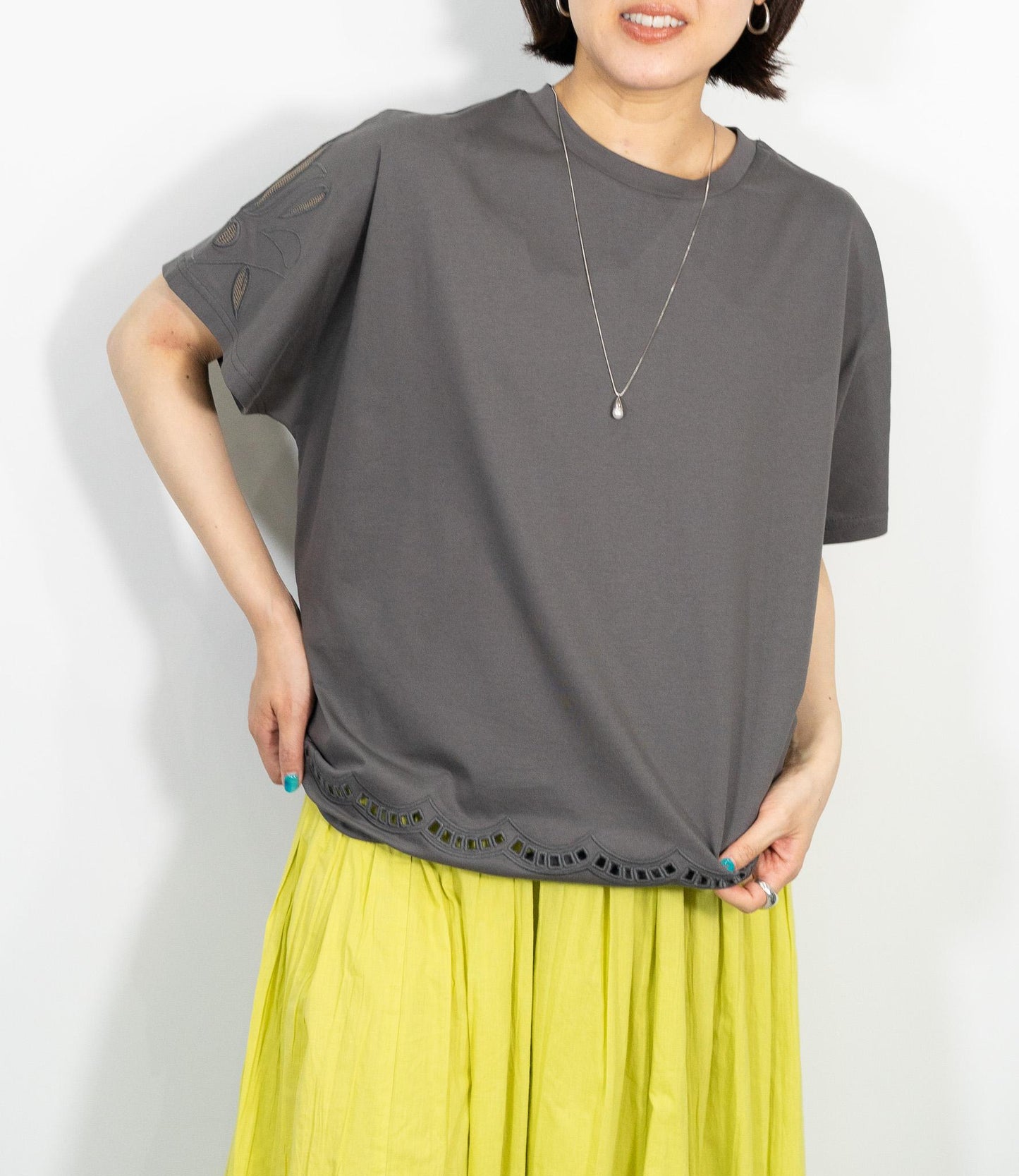 カッティンググドロストTシャツ